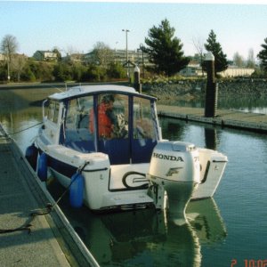 2 Jan 2005 Bellingham:  Only the R-Matey at the launch ramp on this cold clear Sunday morning.