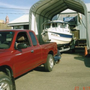 27 Apr 2005 Bellingham: Getting ready to leave West Coast Marine after the oil change.