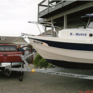 11 June 2005:  First ever attempt to get R-Matey into the garage (steep, narrow driveway).