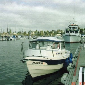 20 Sept 2005 Bellingham:  Stopping at the Hotel Bellwether Dock.