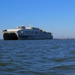 USNS Spearhead heading out of Charleston harbor