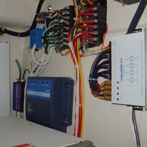 Media 'Stereo equalizer.  Factory charger used for engine batteries only.' in album 'Xantrex MS2000 Inverter/Charger'