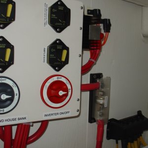 Media 'Several switches to provide various amounts of electrical isolation' in album 'Xantrex MS2000 Inverter/Charger'