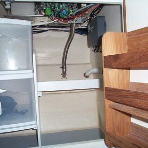 (seabran) Under sink shelves and drawers