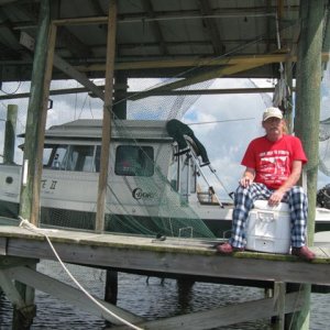 IMG 0287  Guess who was sitting at the end of his dock when we came by....Marvin of C-FLE II
