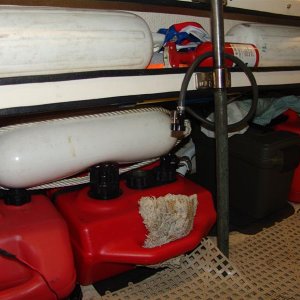 Media 'The lower pole adds support to prevent the upper fiberglass from tearing.' in album 'Mr. Heater on crude homemade mount.'