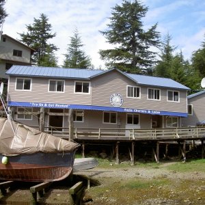 elfin cove fishing lodge where Ken went to work this summer-we were there to early to meet up