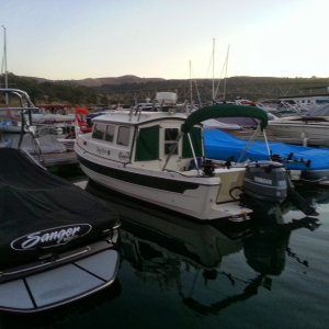 Far C\'r resting up for Wine Harvest Lake Sonoma