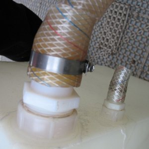 fill and vent fittins close