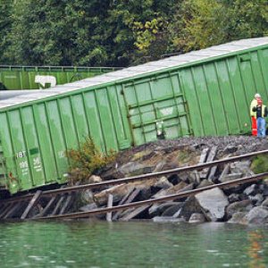Steilacoom derailment near boathouse
