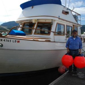 Larry says "they've got to be bigger up here" Ketchikan Alaksa 2007