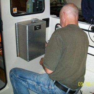 Installing the diesel fuel tank for the Espar