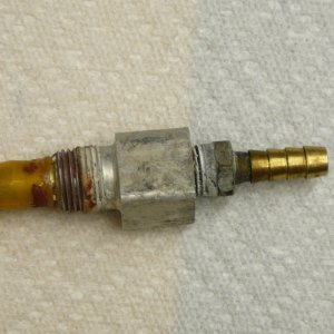 C-Dory fuel tank pick-up 003