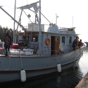 absolute beauty not a conversion no bow thruster and no problem well skippered