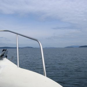 Cruising from Friday Harbor  to Roche Harbor