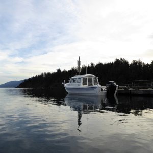 Arriving back at the dock in Fossil Bay, hoped to find some other boats by now, guess not.