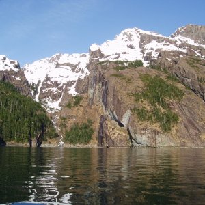 The life.  Get off work, limit out on halibut and enjoy the ride home with a scenery like this.  Ahhhh :)