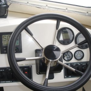 Simrad auto pilot AP16
No linear feed back unit
& Honda Gauges