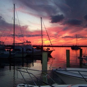 Media 'Sunset, 2nd o'nite, a slip at Town Creek Marina, Beaufort, NC, 10/20/07' in album 'Maiden splash, July 24, 2007, New Bern, NC'