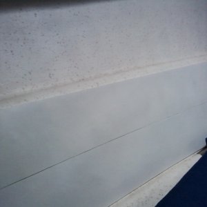 In this pic you can see how well the two strips of foam blend into the wall color