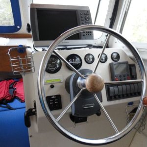 Garmin 4210, Raymarine Smartpilot, Honda Instruments, Compass
