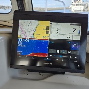 Garmin 8610xsv unit.  I paid for the upgrade to pull engine data, including MPG, FLow and fuel usage per trip as displayed on the Yamaha interface, upper right quadrant