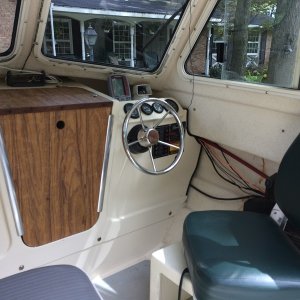 1993 16\' ANGLER WITH SEAT BOXES!!