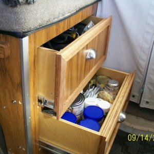 Fwd Dinette drawers