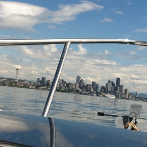 cruising into elliot bay