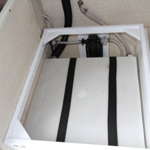 Media 'Installed!! Now to test it.....' in album 'Tank Base with lip hold in place'