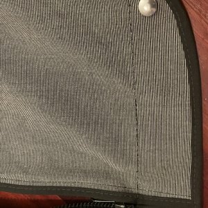 CD-25 SALVAGE SALE - INTERIOR - Cabin privacy and blackout shades