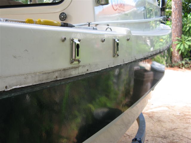 010 10
The gap between the top and bottom halves of the boat was consistently about 1/8"