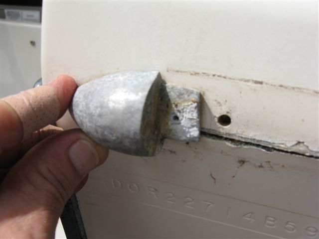 012 12
The end cap was fairly corroded.  A little elbow grease and sanding sponge brought it back pretty well
