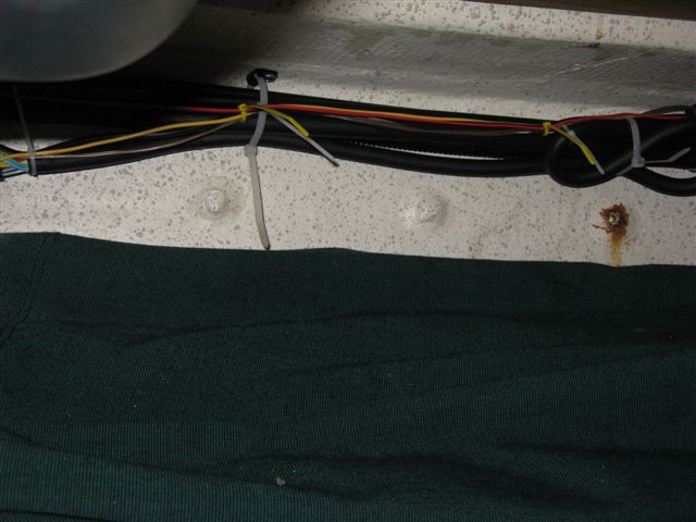 016 16
5200 bumps under the Galley cabinet