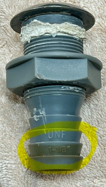1 1/8" ID thru hull with 1" ID hose?  Uhm, no.
