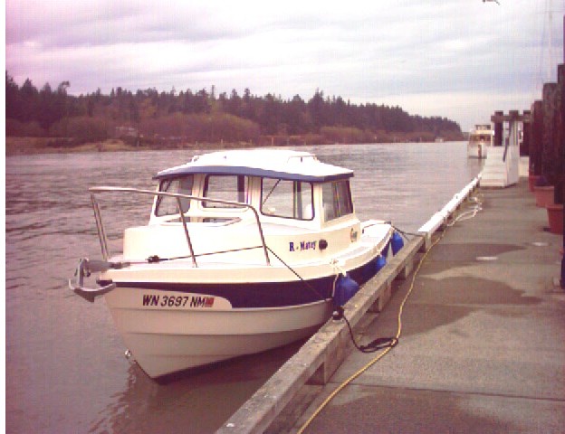 1 Nov 2003:  R-Matey at LaConner. Picked up some delicious pastry here!
