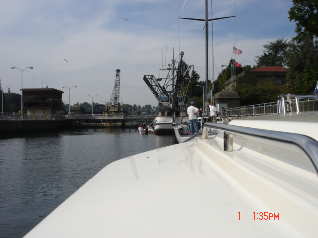 1 Oct Seattle trip
Entering the locks from the 
freshwater side