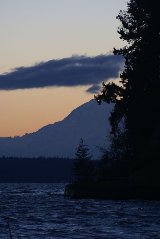11-13-14 DSC06705 Rainier at dawn, leaving our marina on a cold (28 F) and breezy November morning. The new Wallas 1300 brought the cabin from 28 up to 60 degrees in about 45 minutes. Once the sun came up, the heater quickly made things too warm!