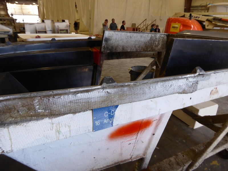 16 Angler deck mold