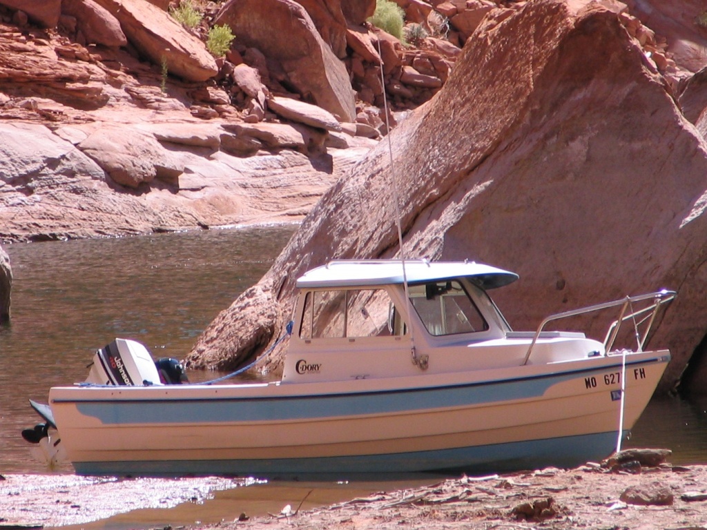 16 Angler for sale. Photo taken at Lake Powell.