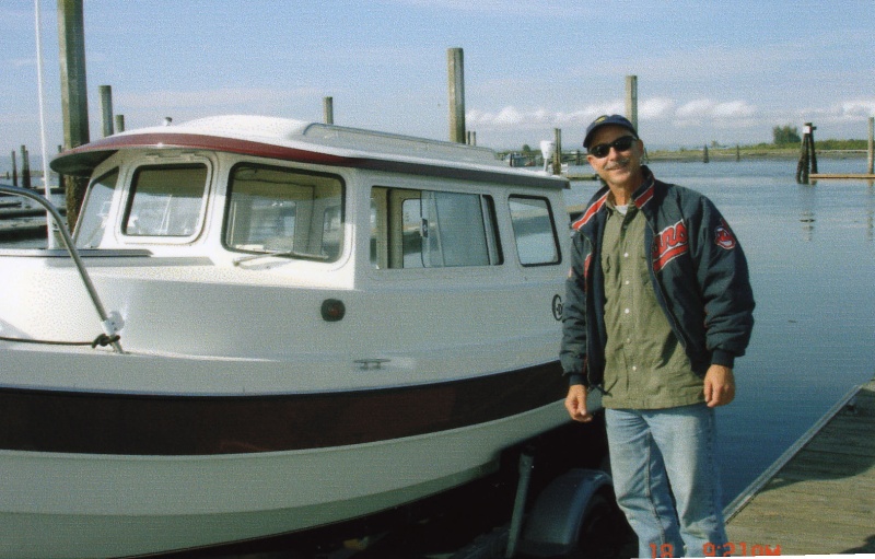 18 Sept 2005 Everett, WA 
Andy and his unnamed 22 Cruiser at the boat launch