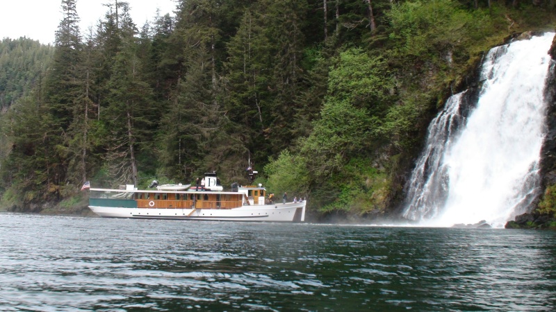 1931 yacht converted to mini cruise ship \"Discover\" 12 passengers