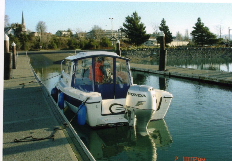 2 Jan 2005 Bellingham:  Only the R-Matey at the launch ramp on this cold clear Sunday morning.