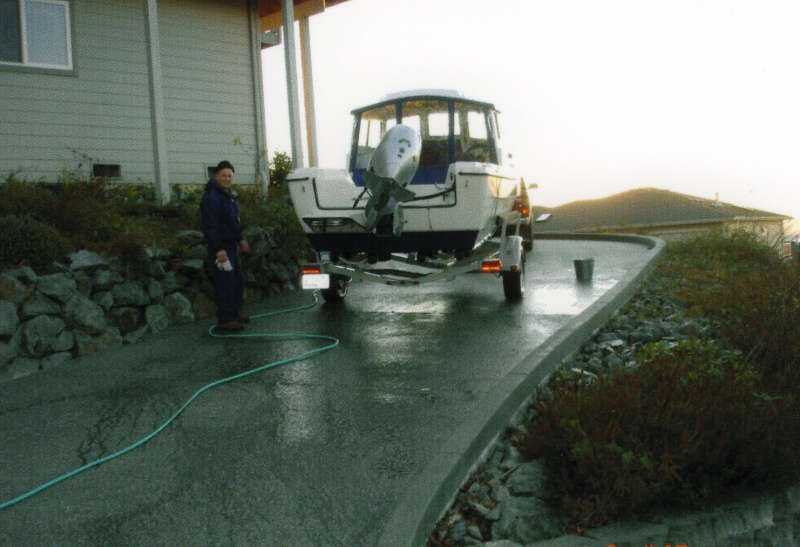 2 Jan 2005 Finally finished with the washdown.  A very cold day!