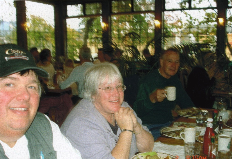 2 Oct 2005 Sequim: Roger & Lisbeth (Sensei) & Joe (R-Matey).