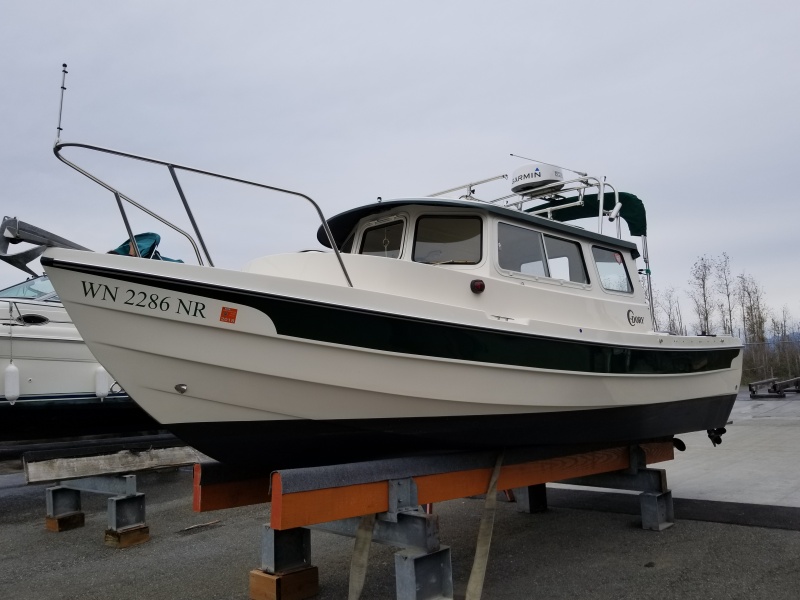2005 22' C-Dory Cruiser
Detailed, rubbed, buffed and waxed
All decals and name removed
Looks pretty clean for a 2005, huh?
October 2017