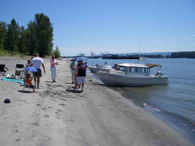 20050703c Setting up picnic on Columbia river sandy beach
