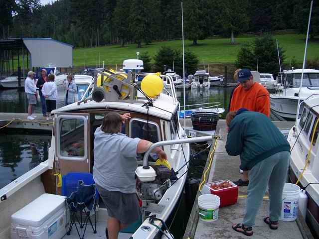 20050717b C-Dory Blakely gathering