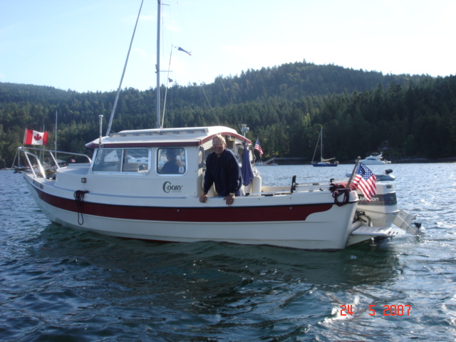 25 July 2007 
In Montague Harbour 
The unknown 22 CD from
yesterday stopped by to say hello. The Lamberts keep their CD at LaConner.