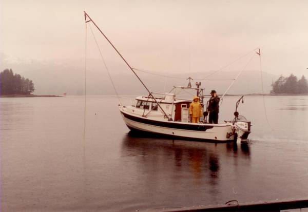 27' longhouse outboard, rigged as troller (AK Craigslist May 2015)